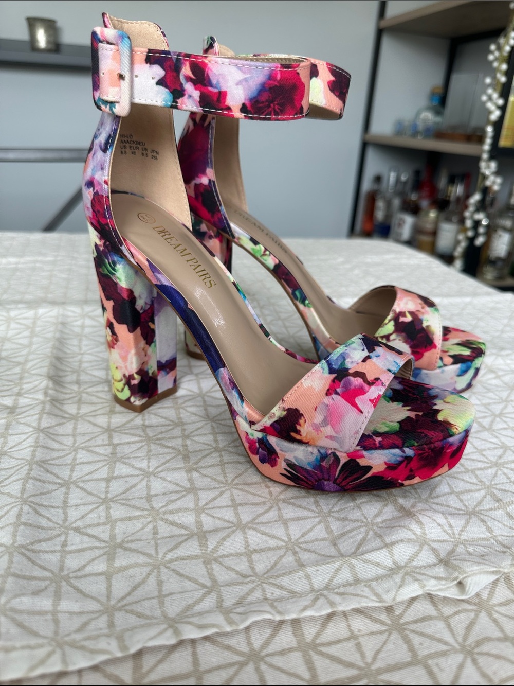 NWOT Dream Pairs Multi-Color Floral Platform Ankle-Strap Heels
